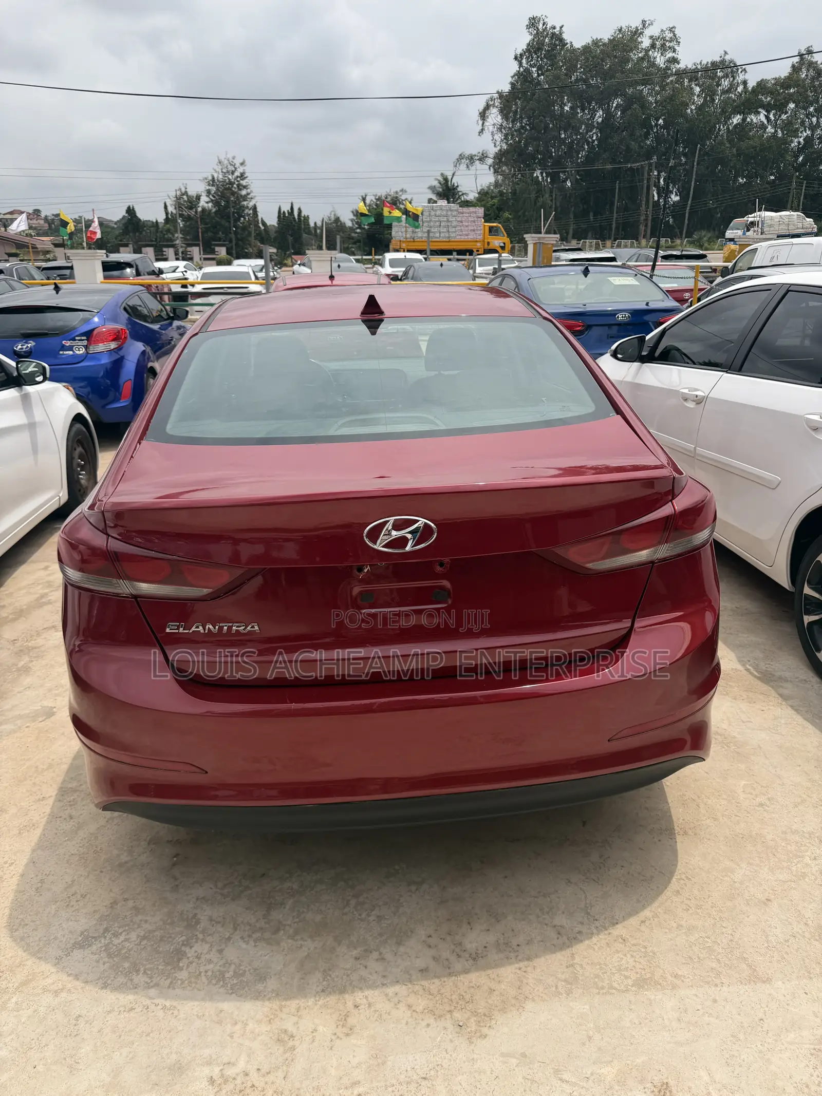 Hyundai Elantra 2017 Red