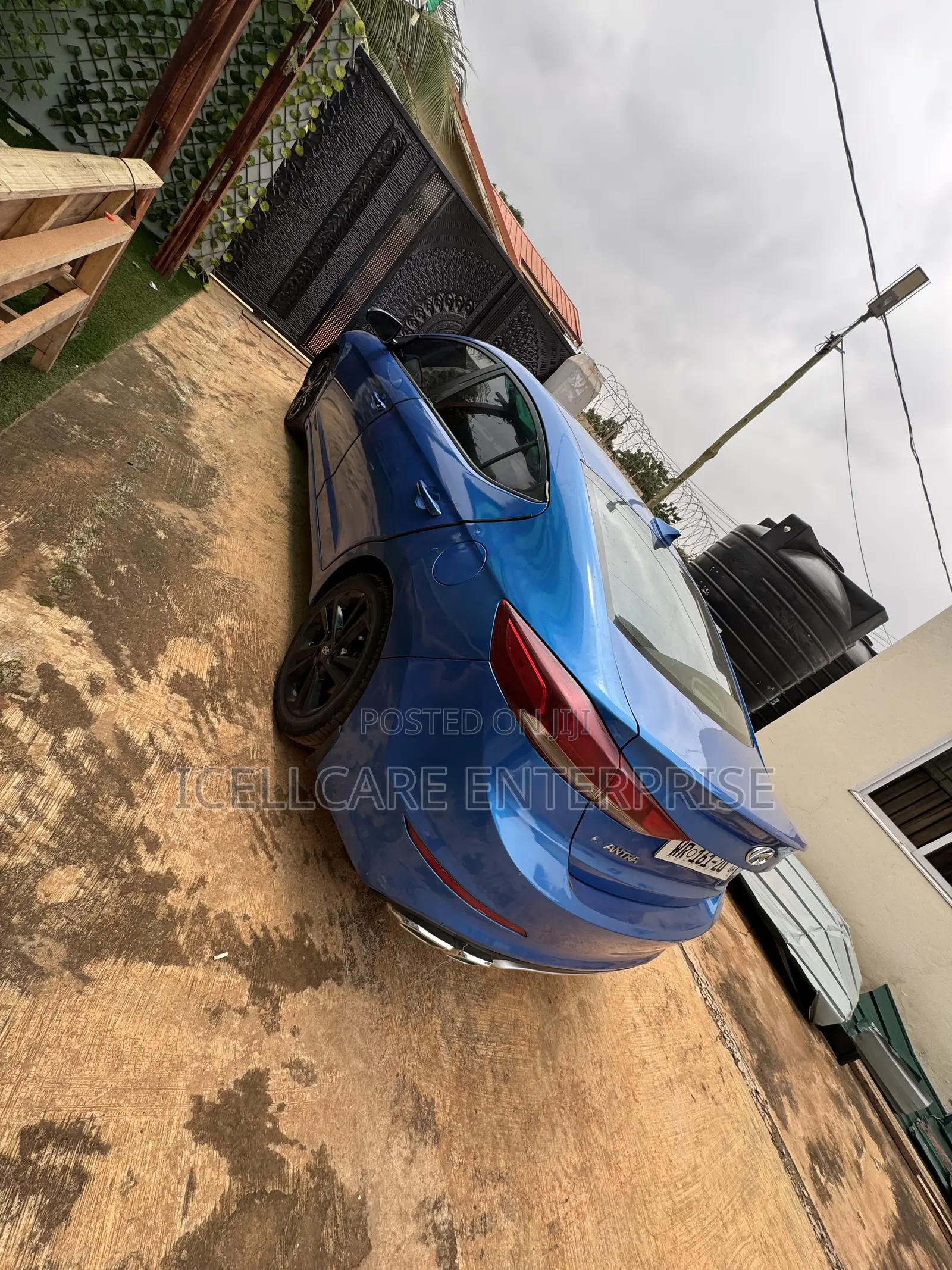 Hyundai Elantra Value Edition Sedan FWD (2.0L 4cyl 6A) 2017 Blue