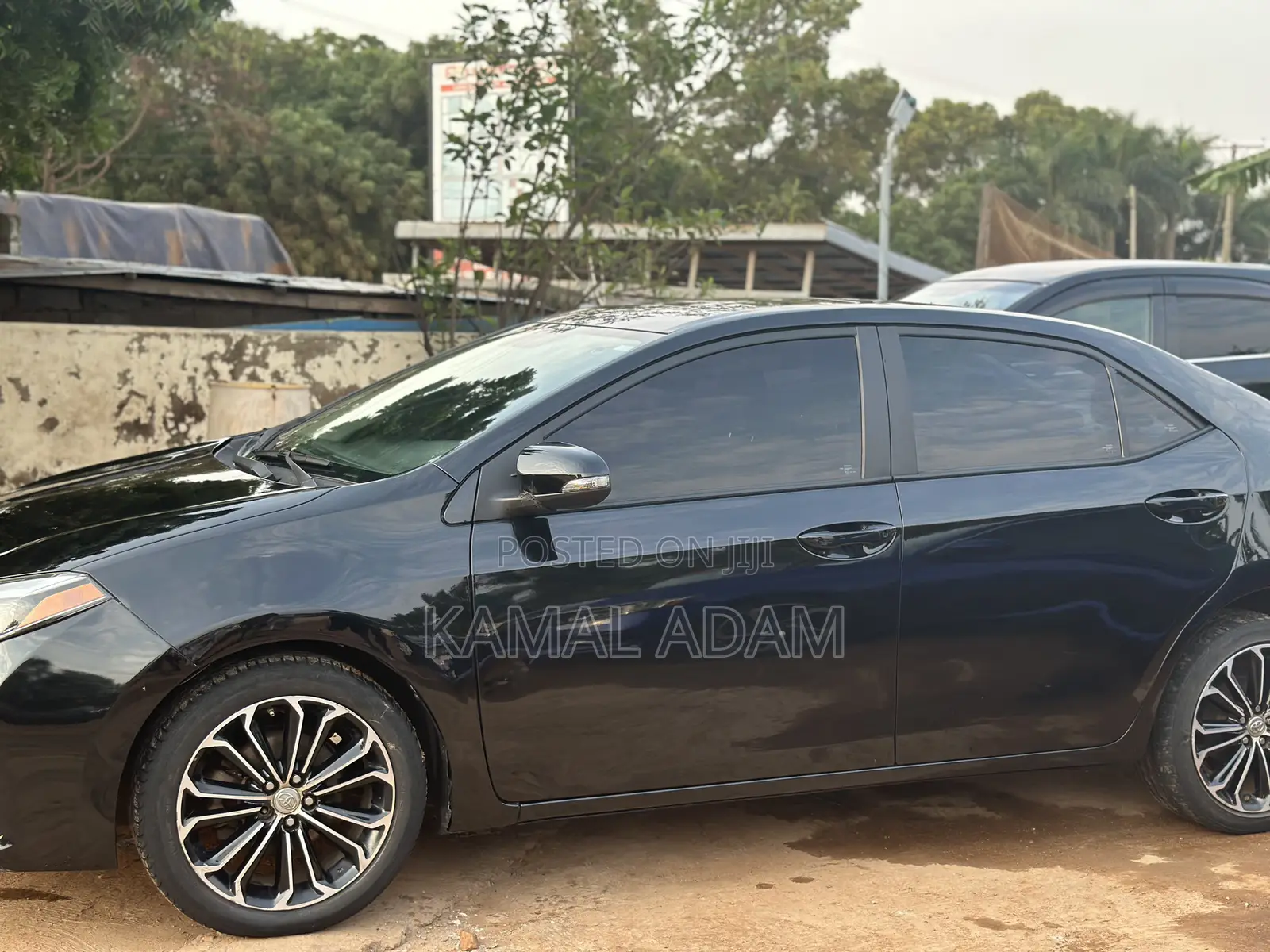 Toyota Corolla L 4dr Sedan (1.8L 4cyl 6M) 2015 Black