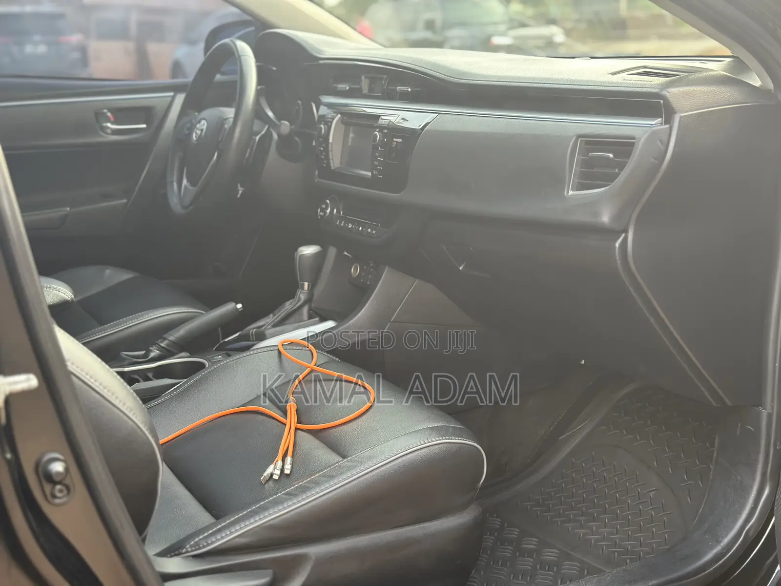 Toyota Corolla L 4dr Sedan (1.8L 4cyl 6M) 2015 Black