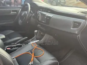 Toyota Corolla L 4dr Sedan (1.8L 4cyl 6M) 2015 Black