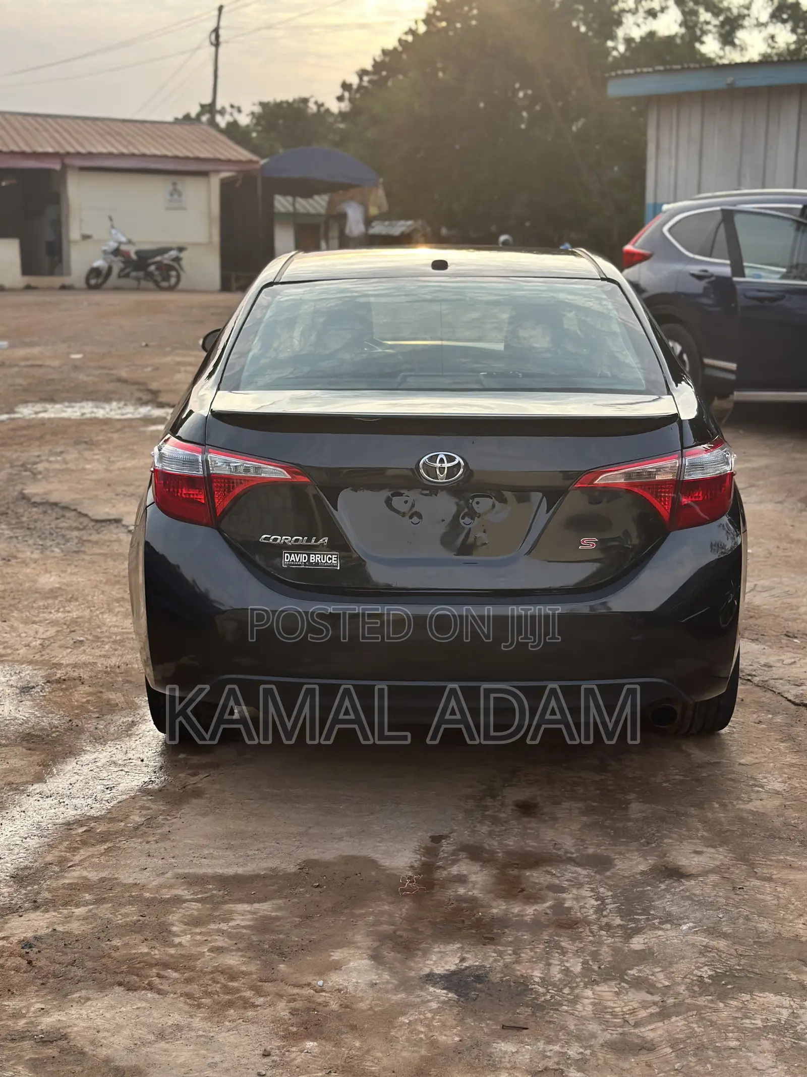 Toyota Corolla L 4dr Sedan (1.8L 4cyl 6M) 2015 Black