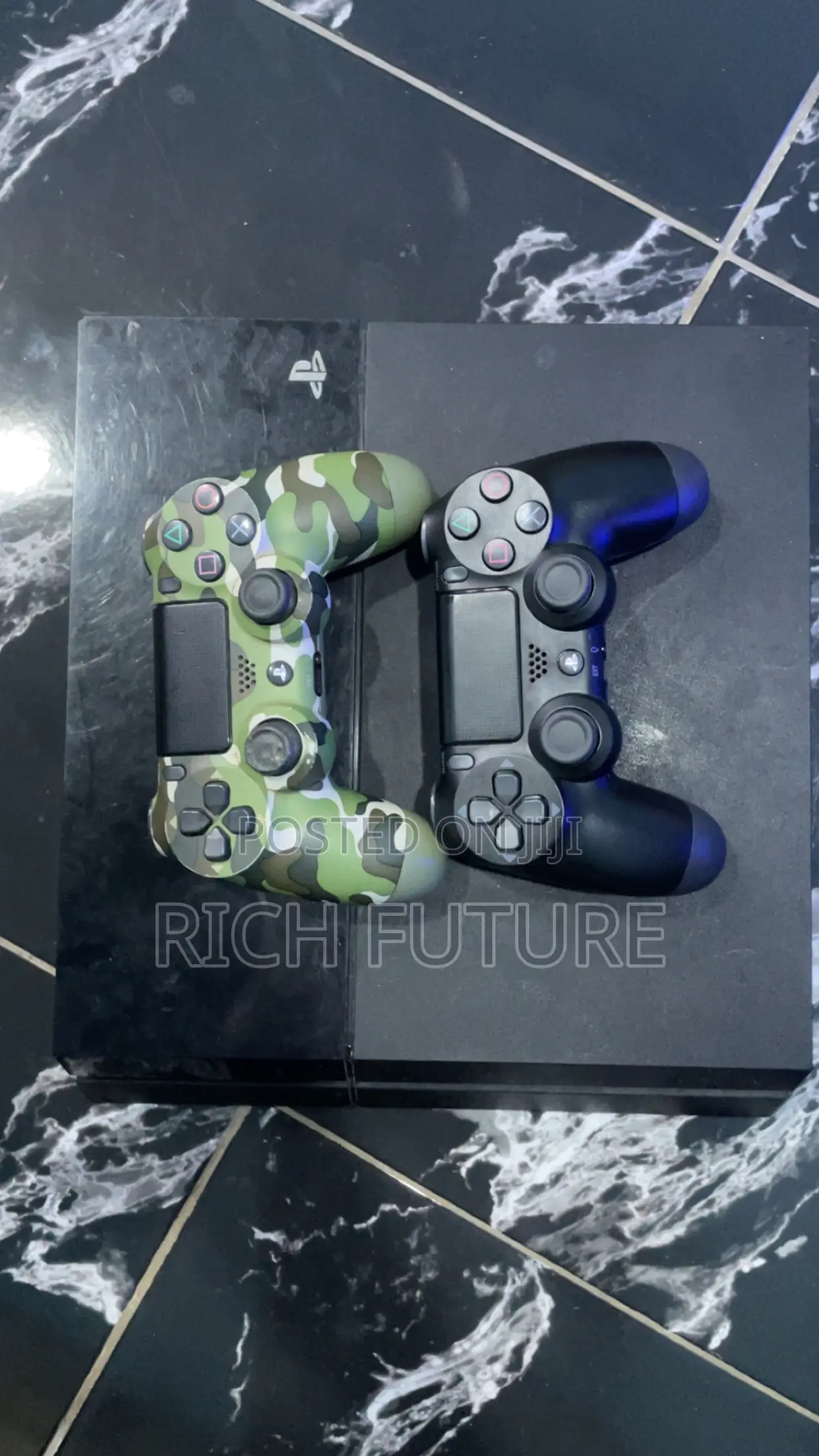 PS4 Standard