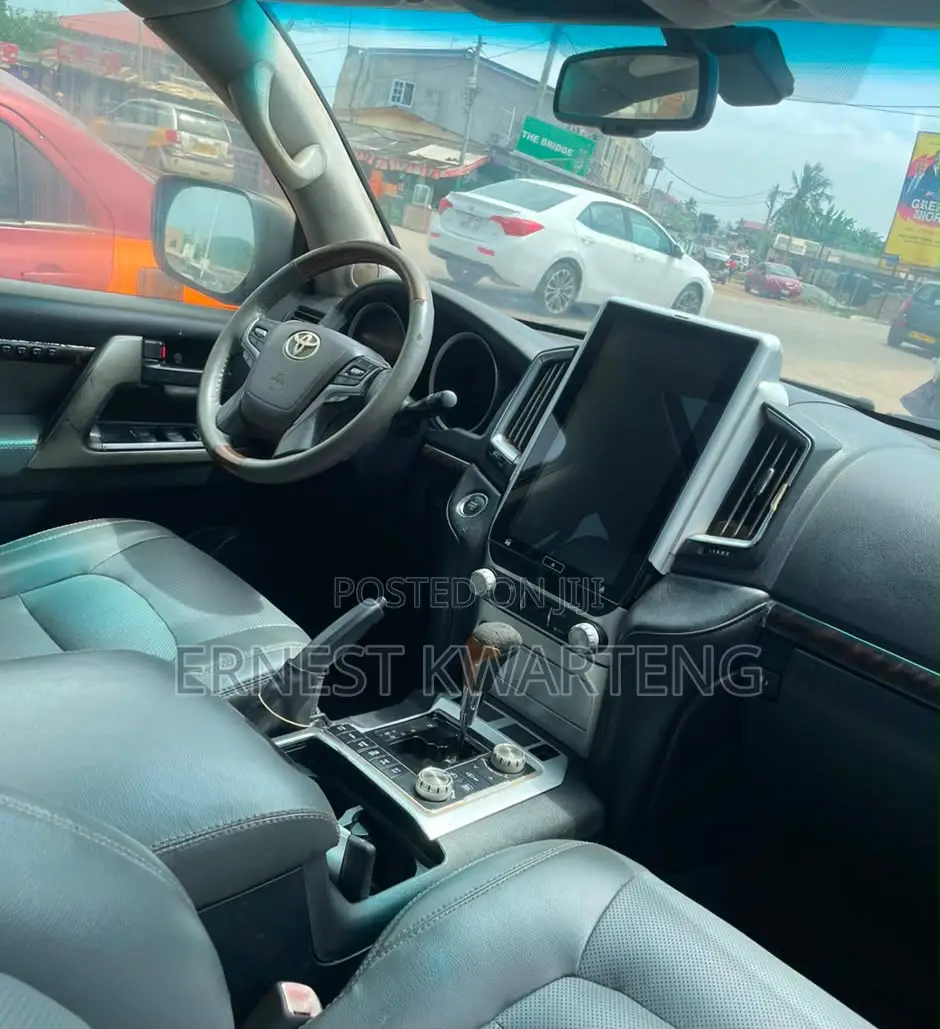Toyota Land Cruiser 2016 Gray