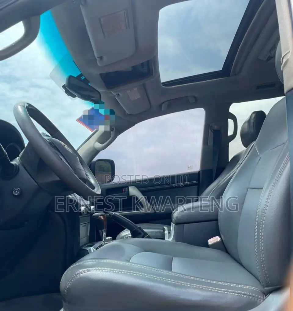 Toyota Land Cruiser 2016 Gray