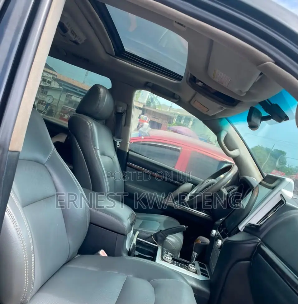 Toyota Land Cruiser 2016 Gray