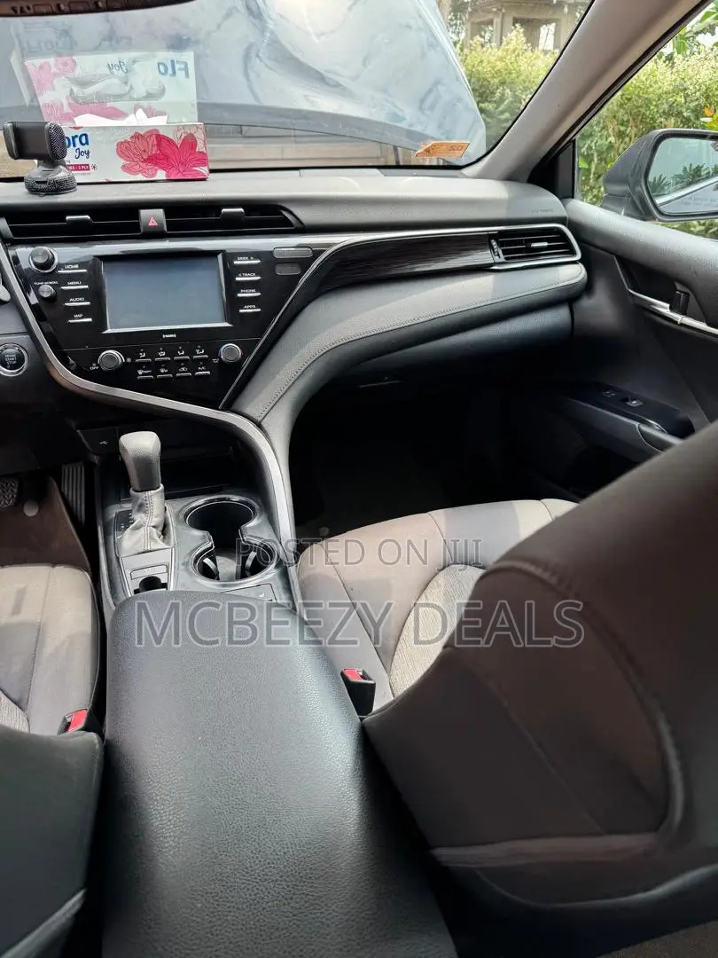 Toyota Camry LE FWD 2020 Black