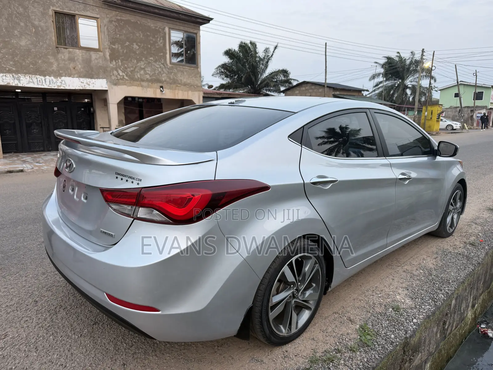 Hyundai Elantra Limited 4dr Sedan (1.8L 4cyl 6A) 2015 Silver