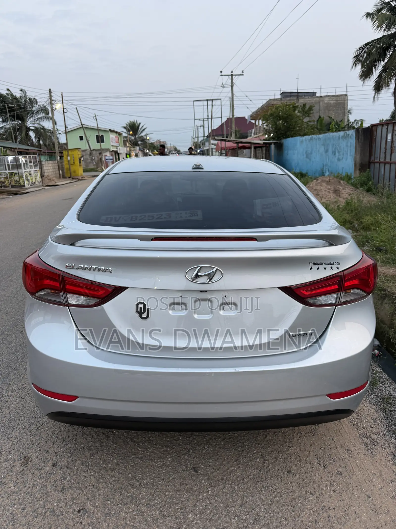 Hyundai Elantra Limited 4dr Sedan (1.8L 4cyl 6A) 2015 Silver
