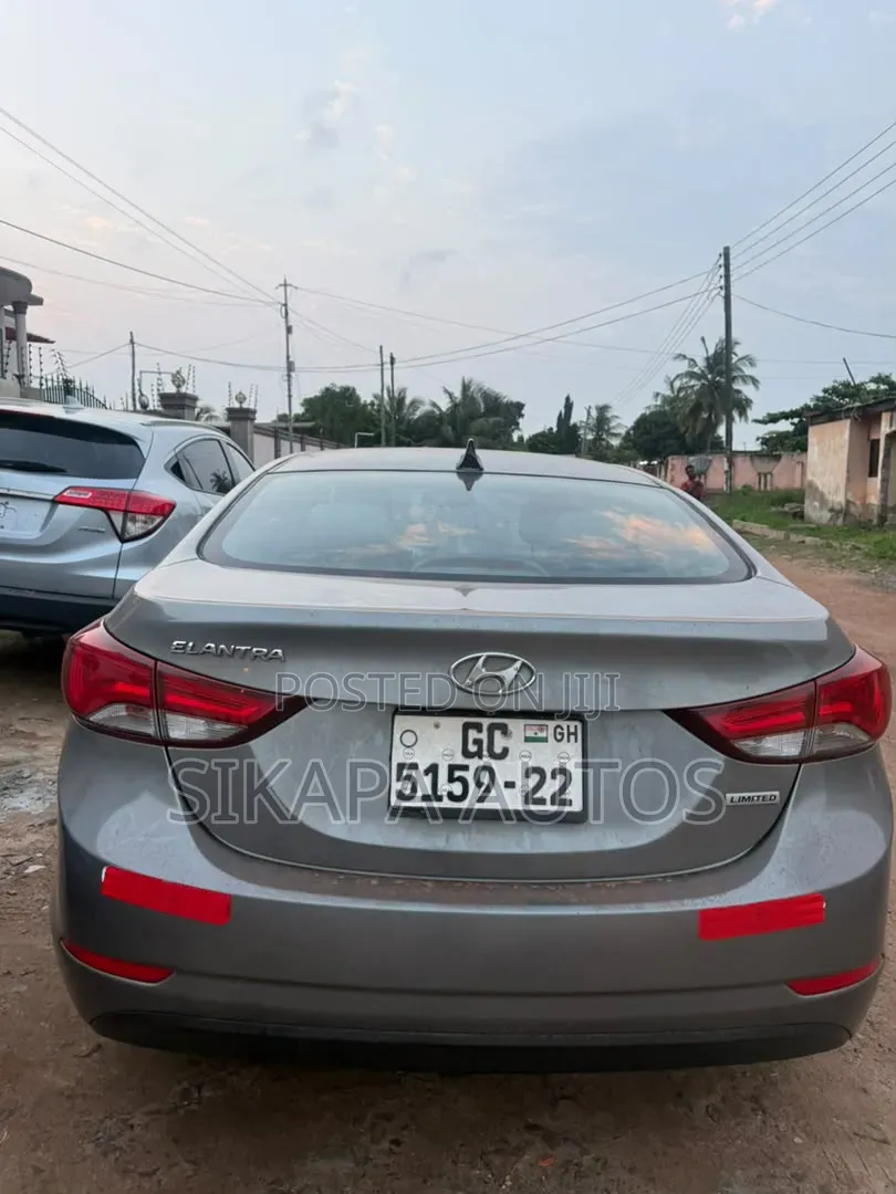 Hyundai Elantra 2024 Gray