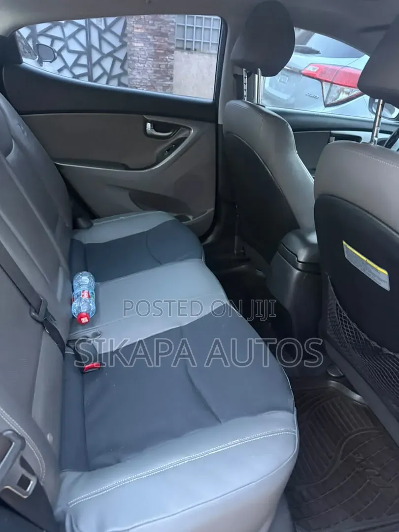 Hyundai Elantra 2024 Gray