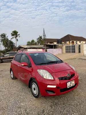 Toyota Vitz 1.3 FWD 5dr 2010 Red