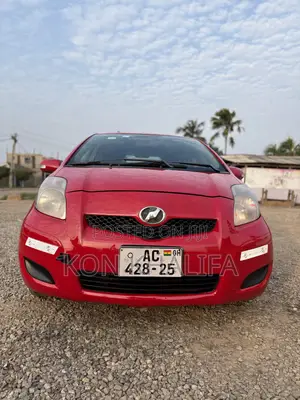 Toyota Vitz 1.3 FWD 5dr 2010 Red