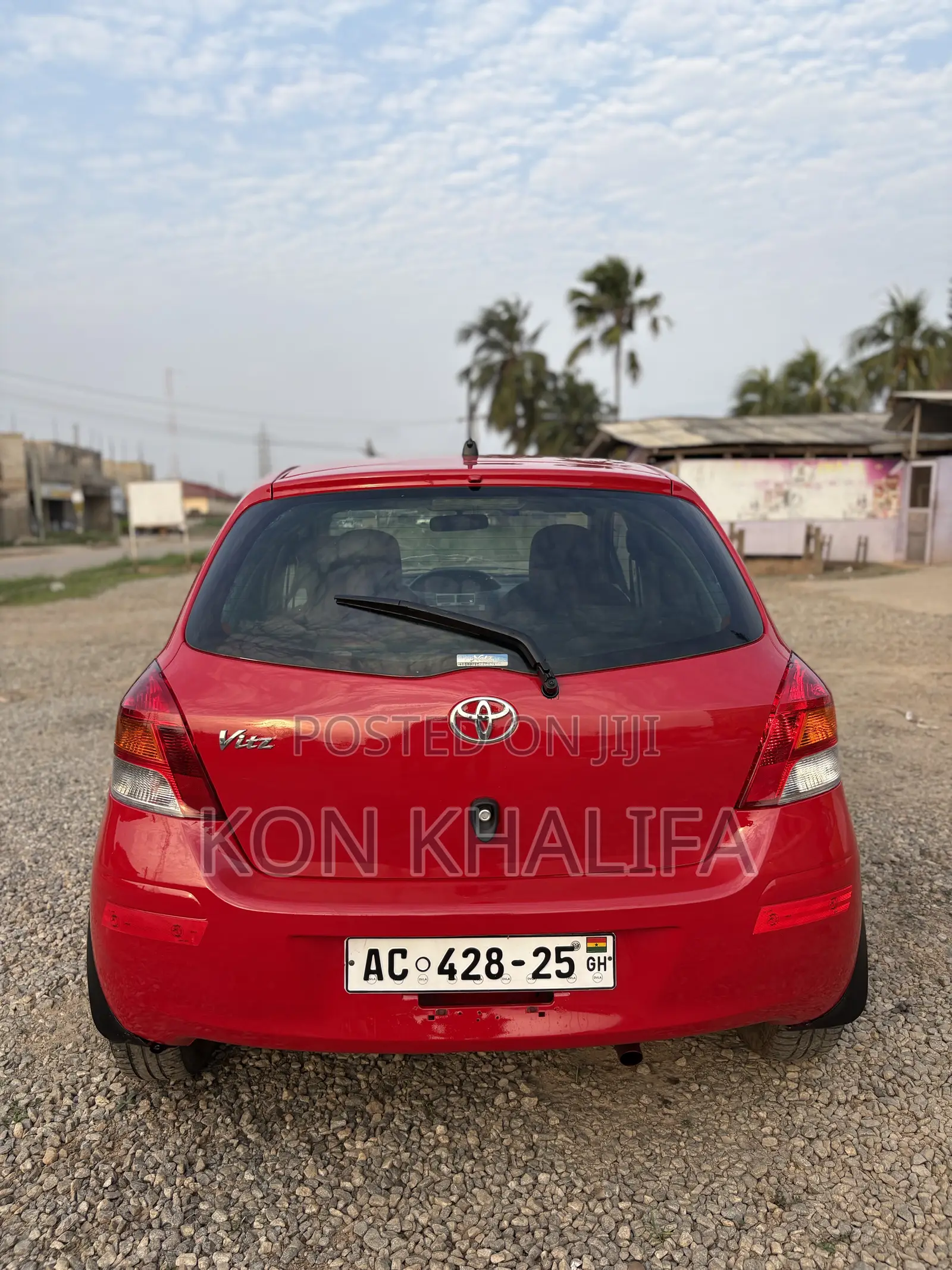 Toyota Vitz 1.3 FWD 5dr 2010 Red