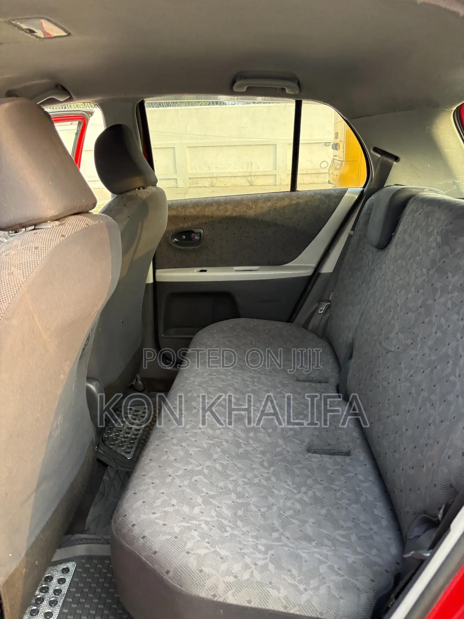 Toyota Vitz 1.3 FWD 5dr 2010 Red