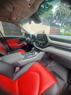 Toyota Highlander 2022 Gray
