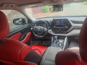 Toyota Highlander 2022 Gray