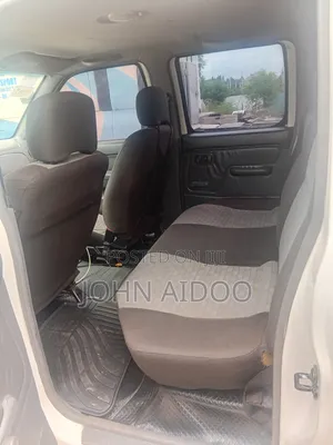 Nissan Hardbody 2016 White