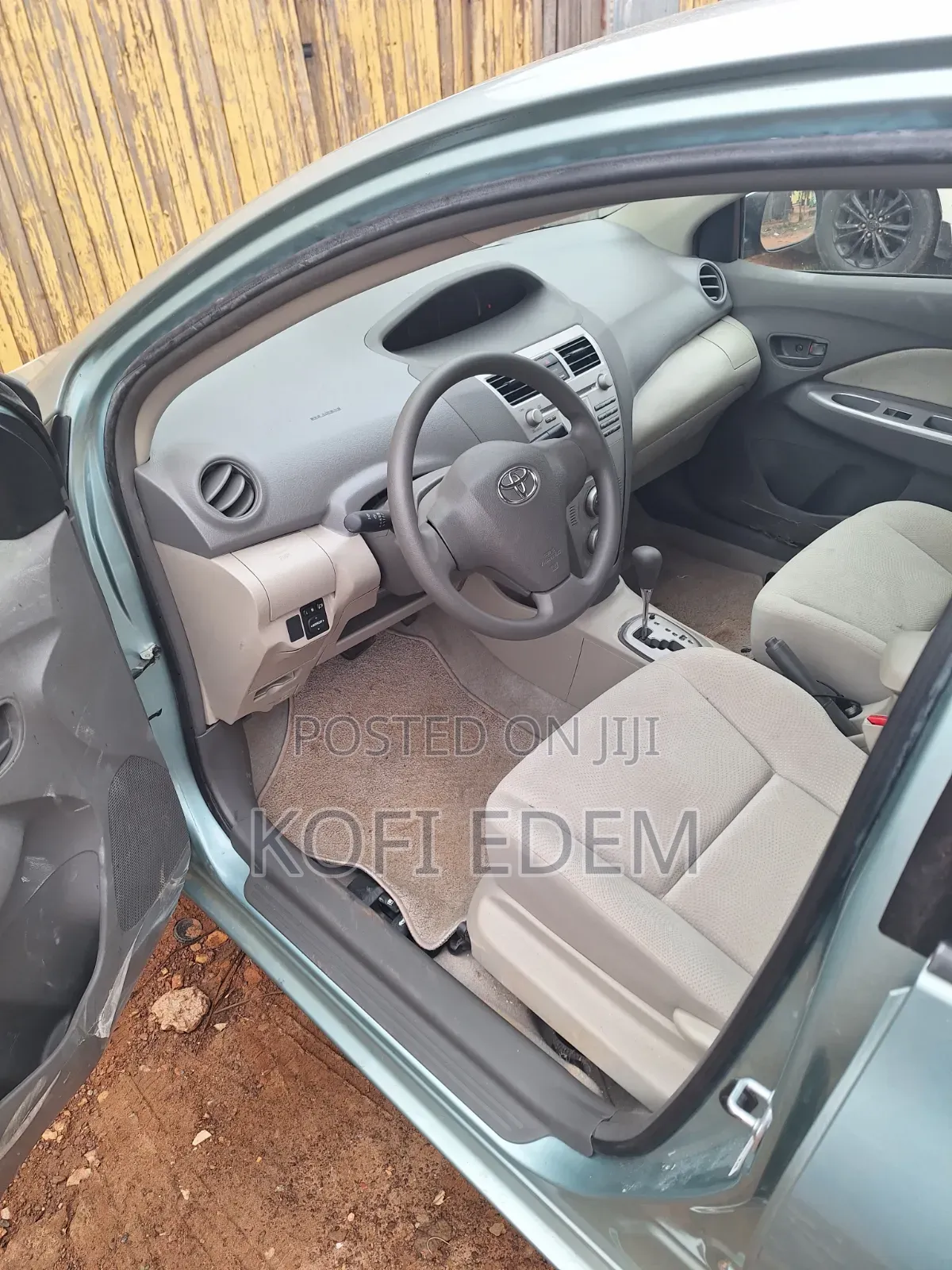 Toyota Belta 2010 Green