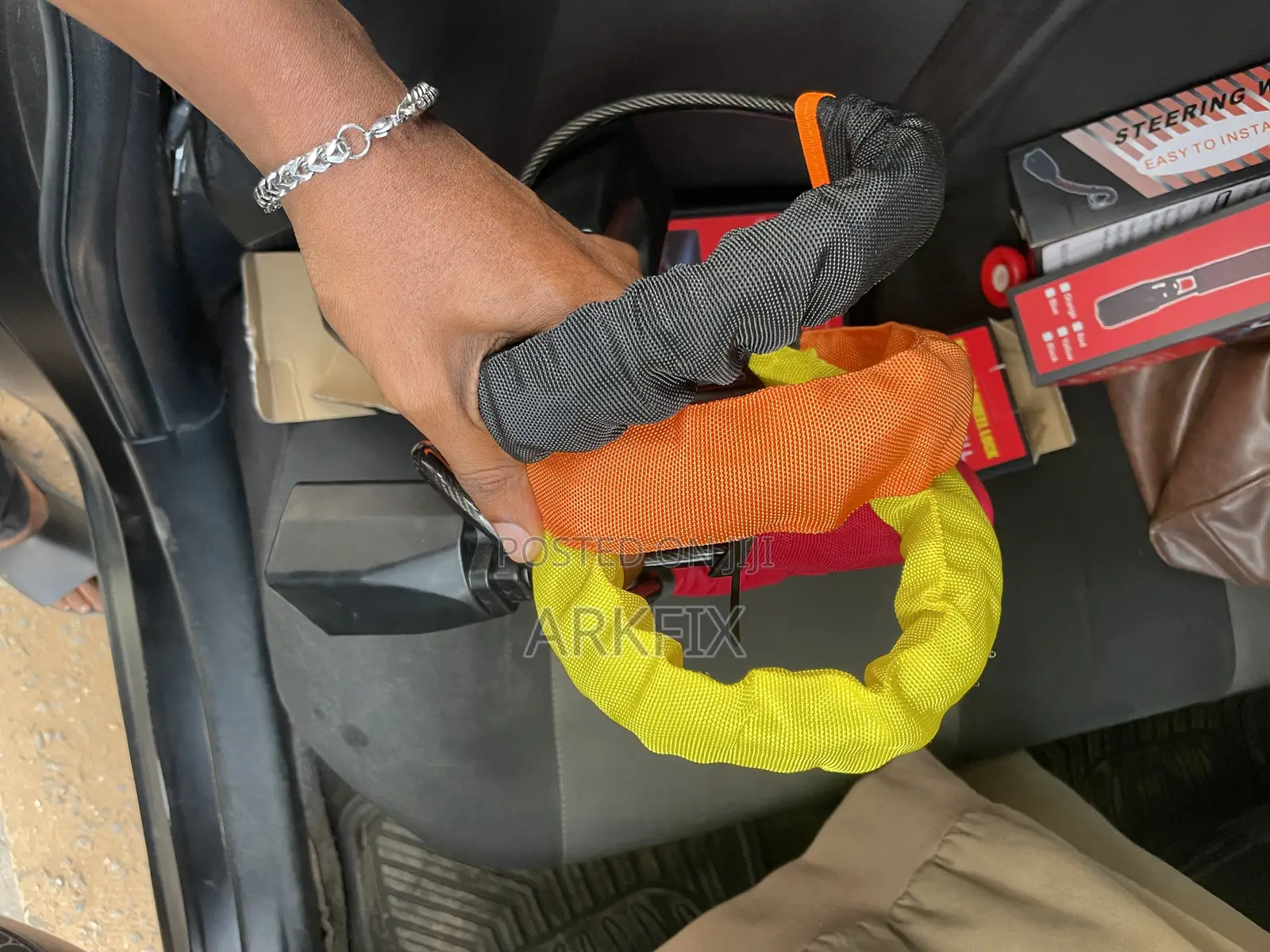 Universal Steering Wheel Lock
