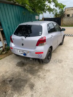 Toyota Vitz 1.3 AWD 5dr 2010 Silver