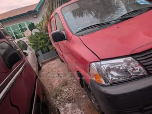 Toyota HiAce 2011 Red