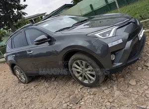 Toyota RAV4 Limited 4dr SUV AWD (2.5L 4cyl 6A) 2018 Silver
