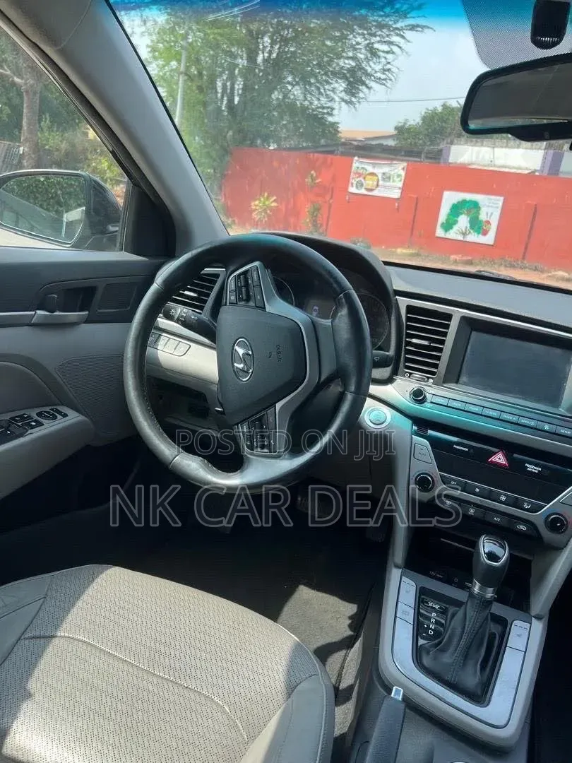 Hyundai Elantra 2017 Black