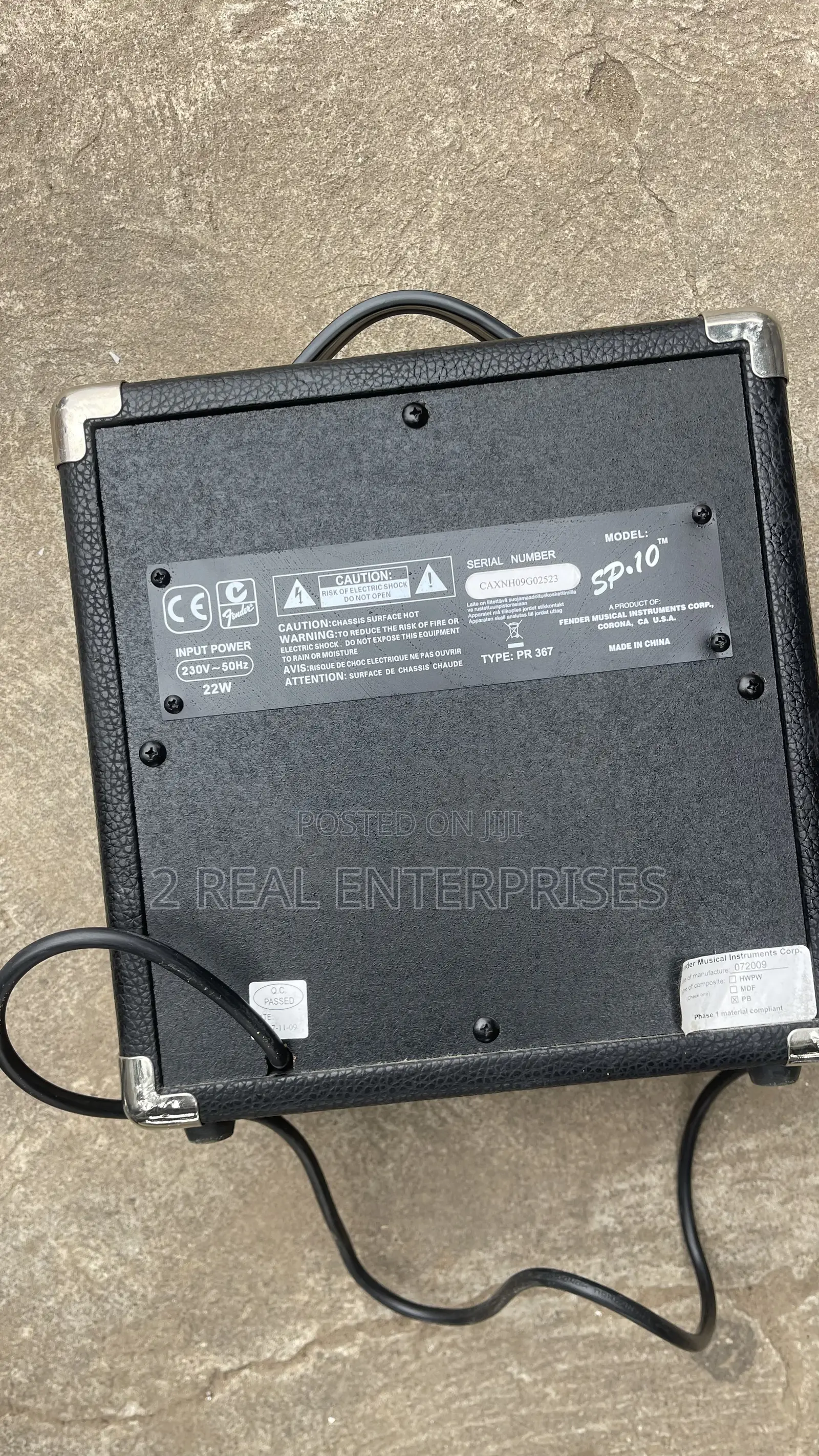 Fender Squier SP-10 Practice Amplifier With 10 Watts of Power.