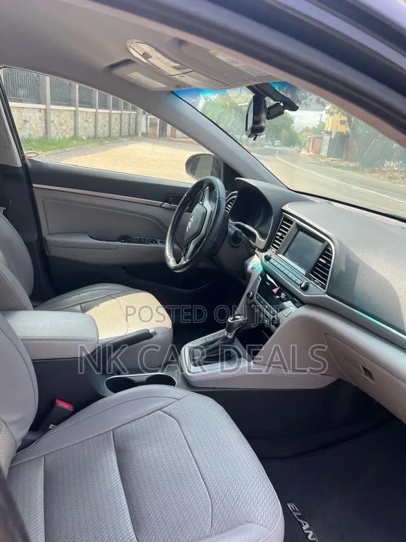 Hyundai Elantra 2017 Black
