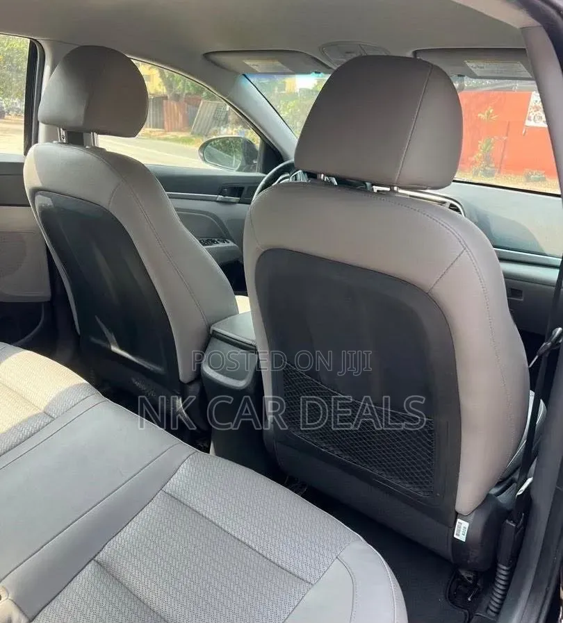 Hyundai Elantra 2017 Black