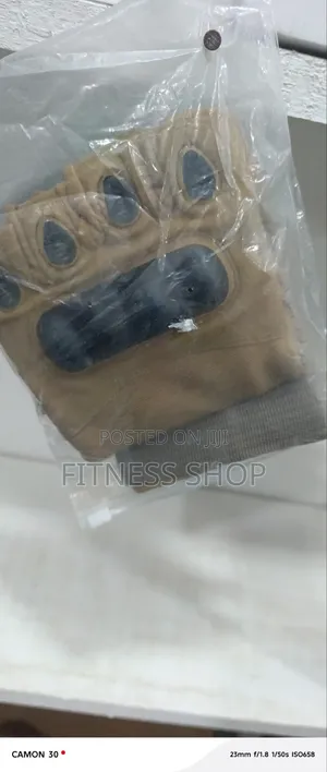 Hand Glove