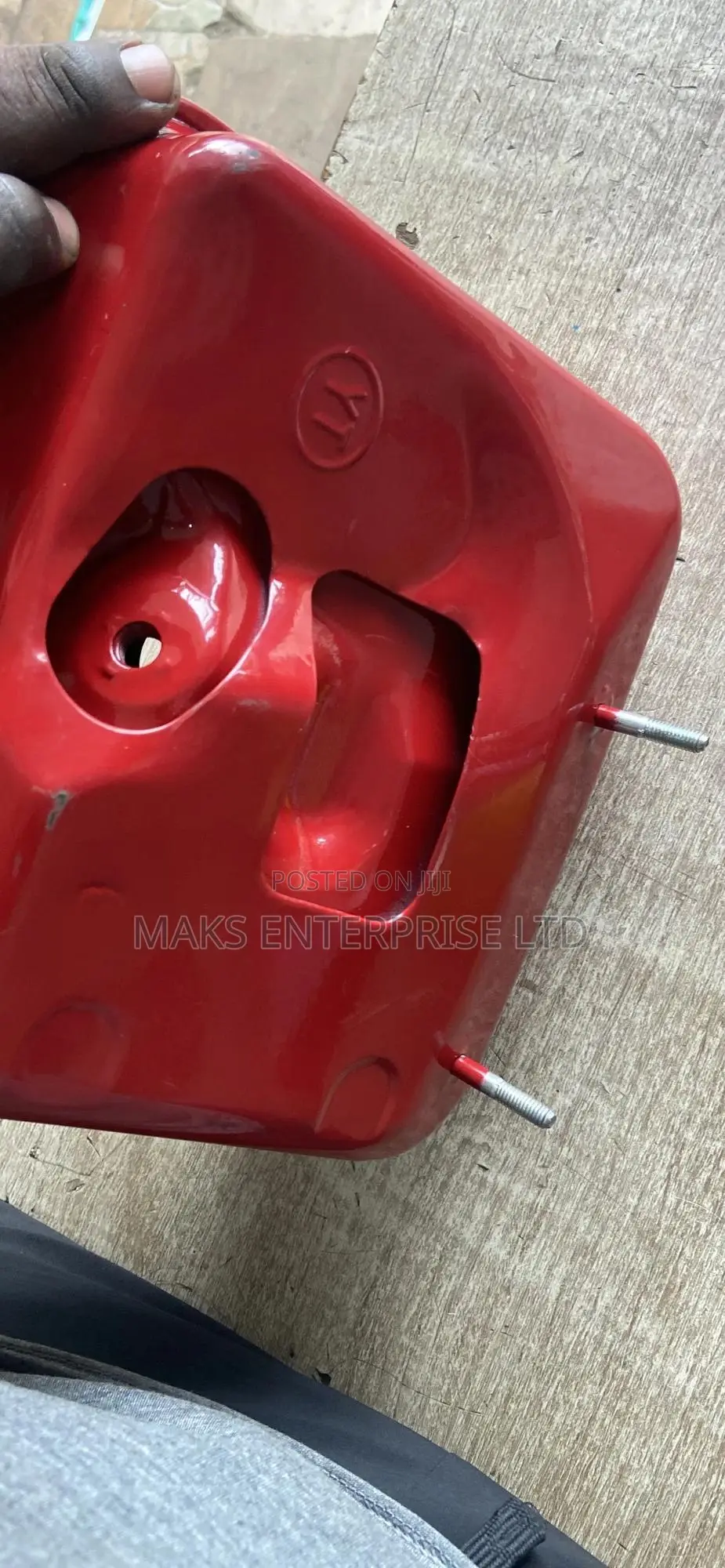Petrol Engine Fuel Tank With a Thread Cover