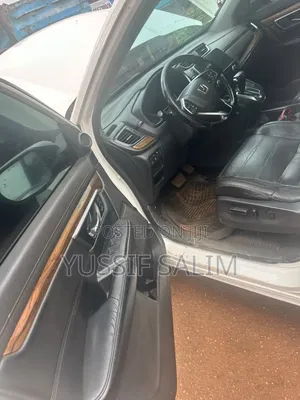 Honda CR-V 2019 White