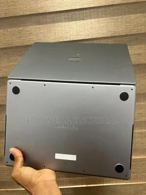 Laptop Apple MacBook Pro 2021 M1 32GB Apple M1 Pro SSD 512GB