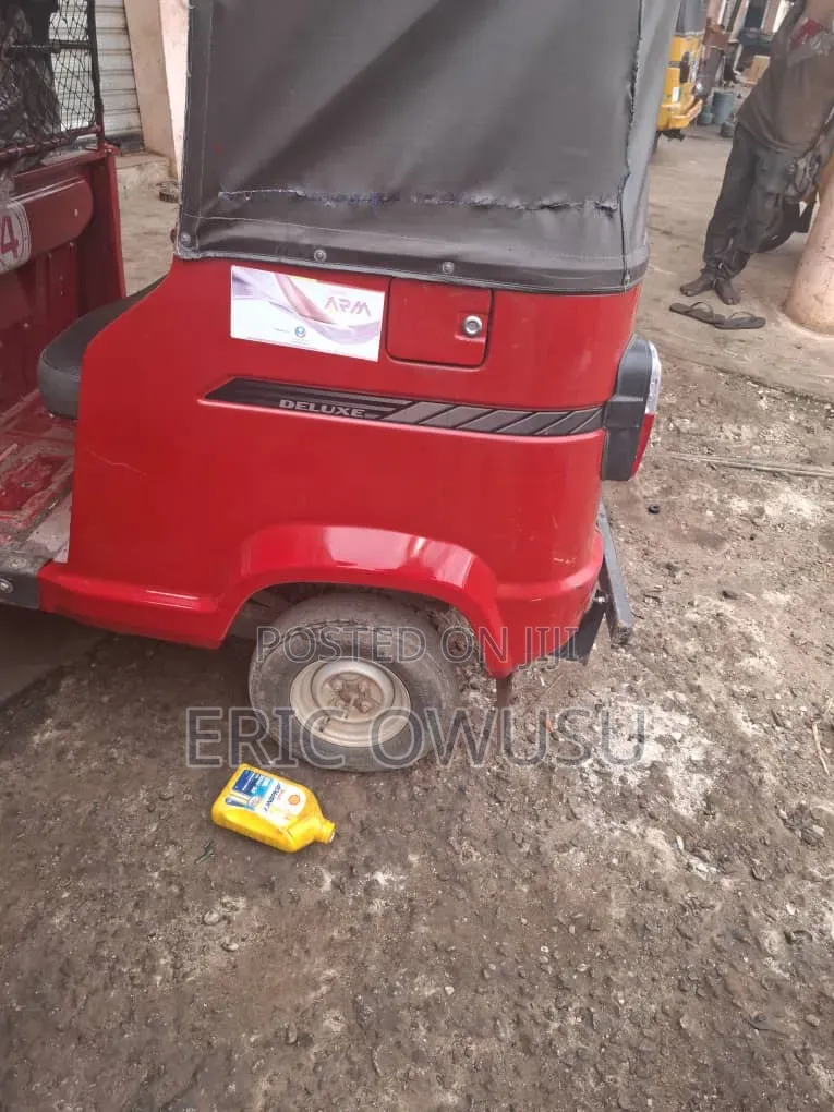 TVS 2025 Red