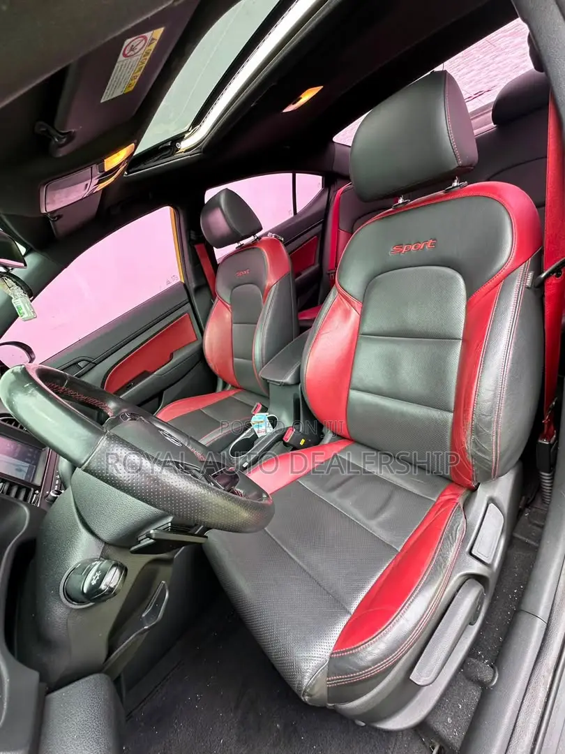 Hyundai Avante 2017 Green