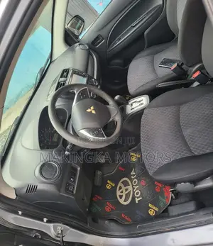 Mitsubishi Mirage LE 2019 Silver