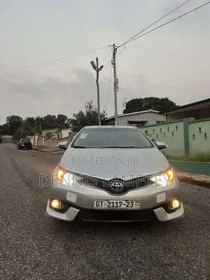 Toyota Corolla 2018 Silver