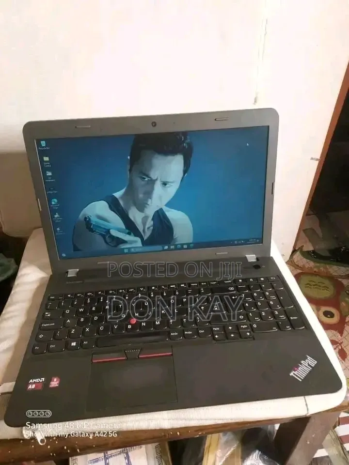 Laptop Lenovo G550 4GB AMD Ryzen 5 HDD+SSD 128GB