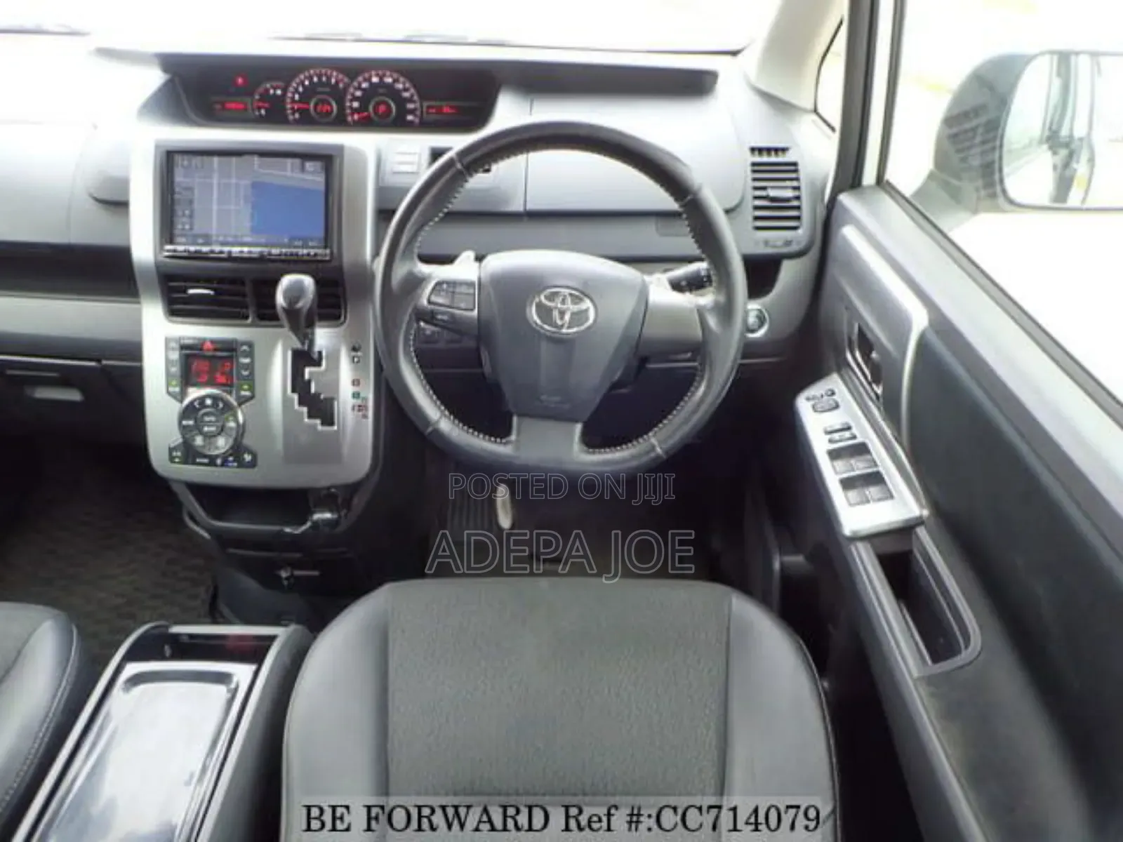 Toyota Voxy 2012 White