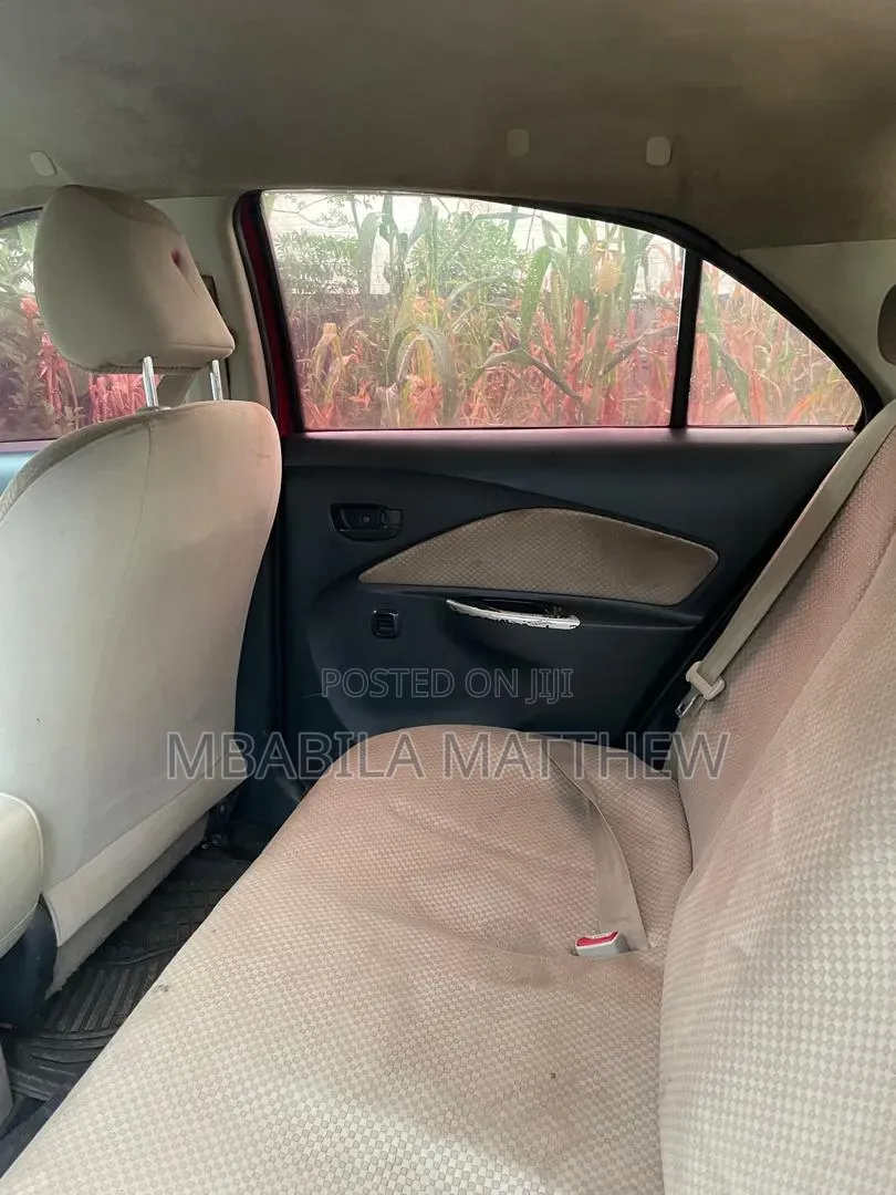 Toyota Belta 2010 Red