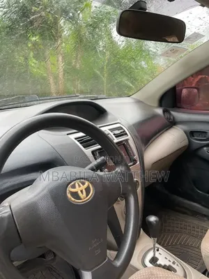 Toyota Belta 2010 Red
