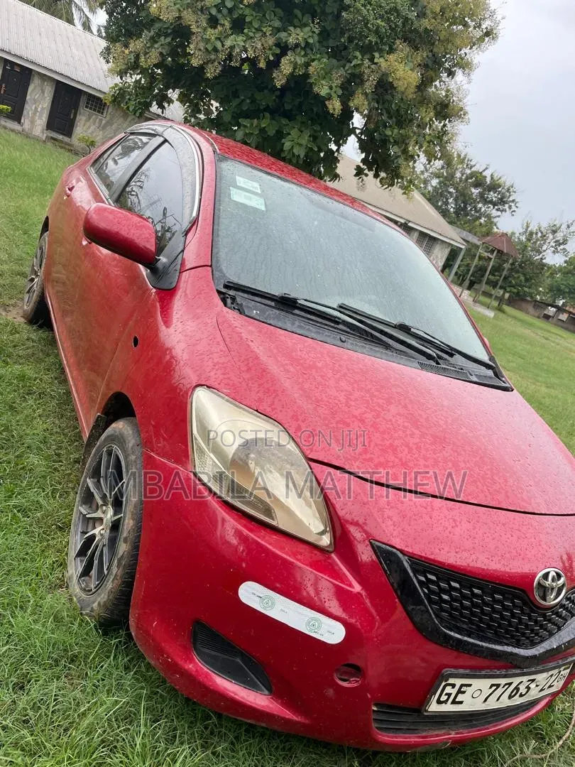Toyota Belta 2010 Red