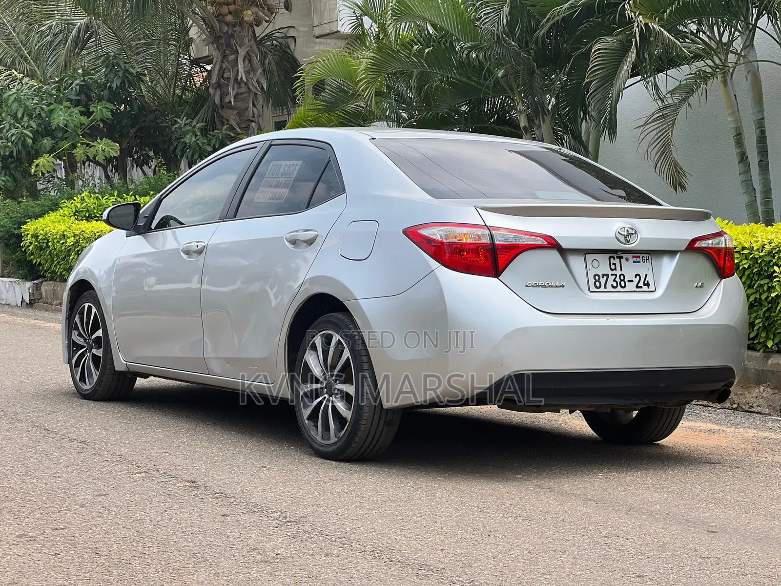 Toyota Corolla LE Eco 4dr Sedan (1.8L 4cyl CVT) 2015 Silver