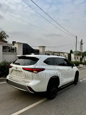 Toyota Highlander Platinum 2022 White