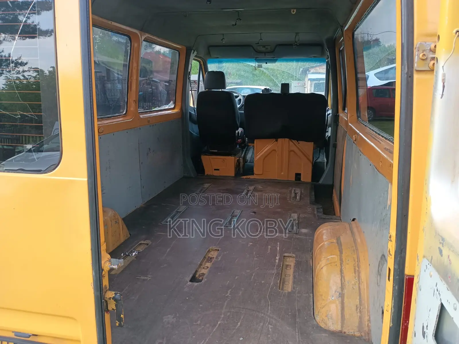 Mercedes-Benz Sprinter 1998 Yellow