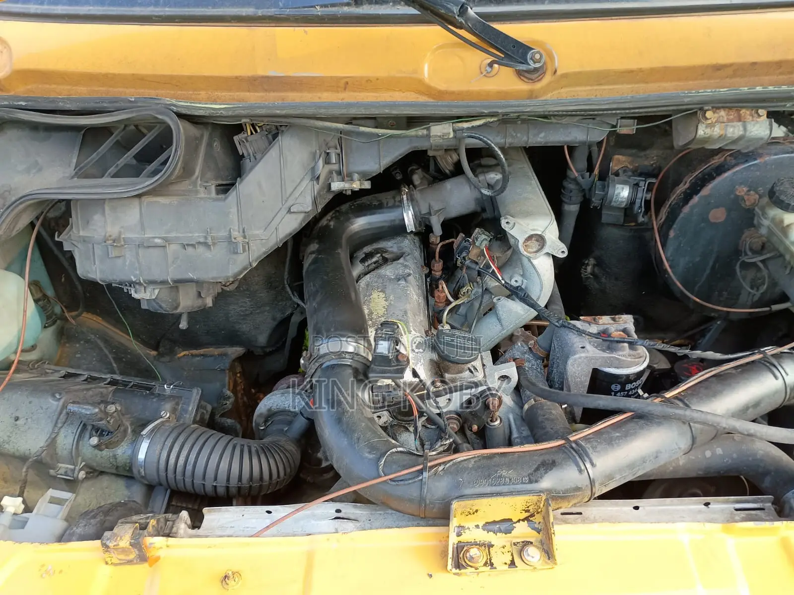 Mercedes-Benz Sprinter 1998 Yellow