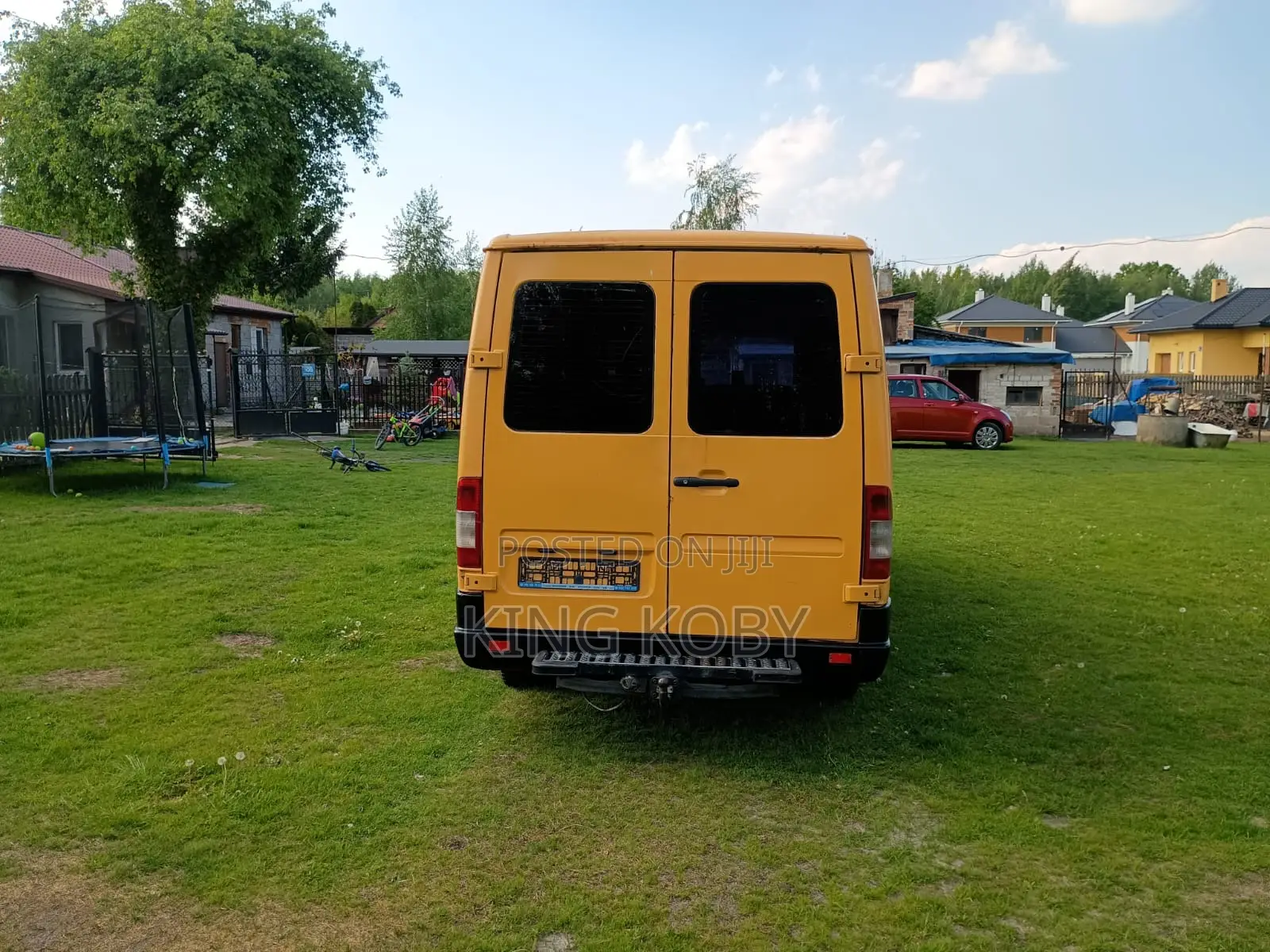 Mercedes-Benz Sprinter 1998 Yellow