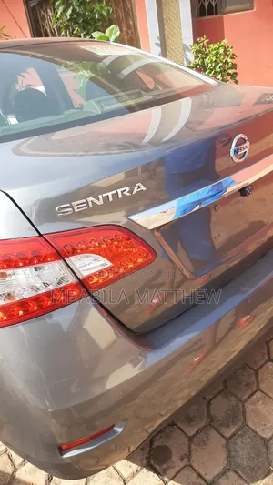 Nissan Sentra 2015 Silver
